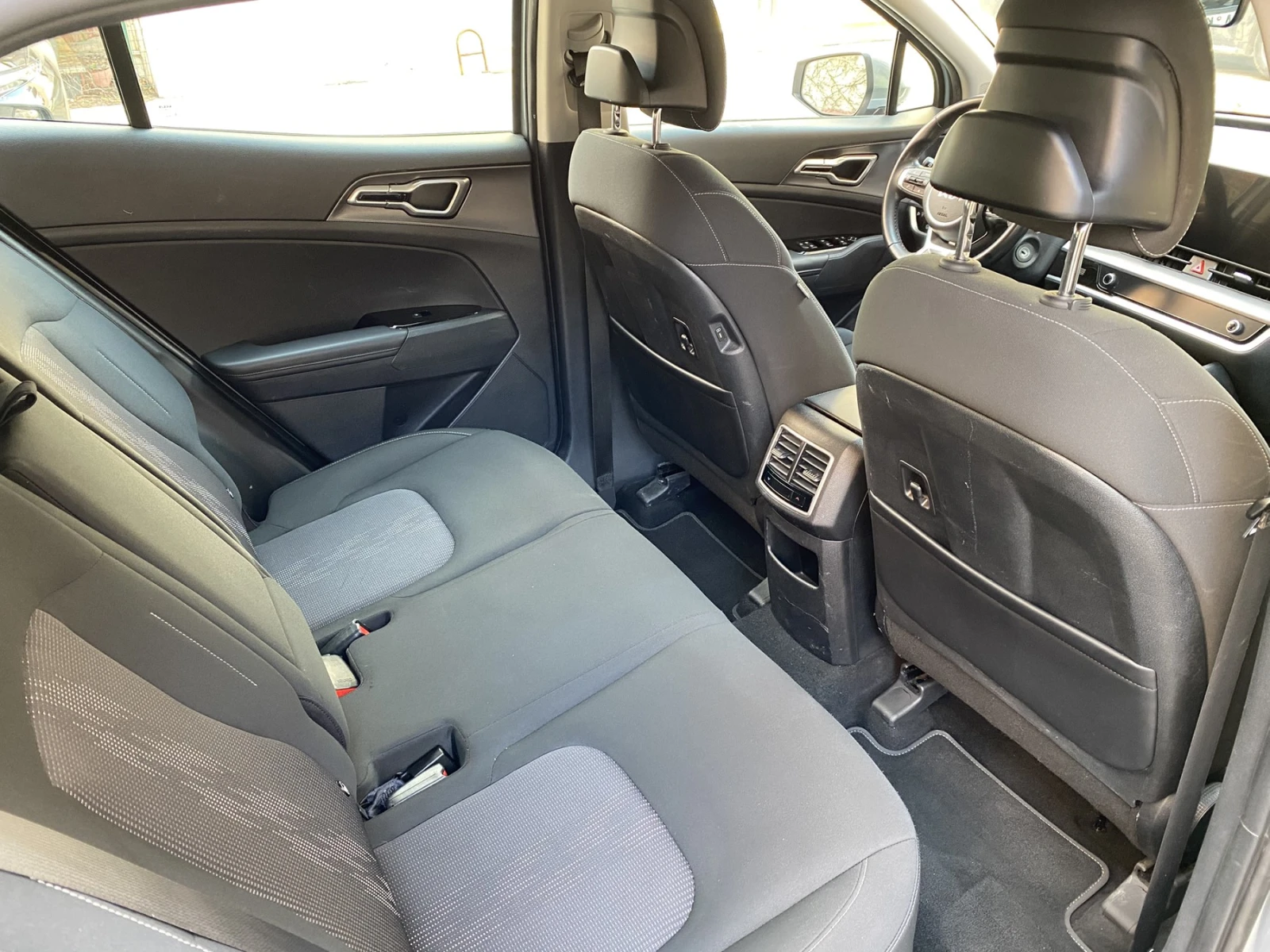 Kia Sportage 1.6 T-GDi/ HYBRID/ Active Business, снимка 13 - Автомобили и джипове - 53763975