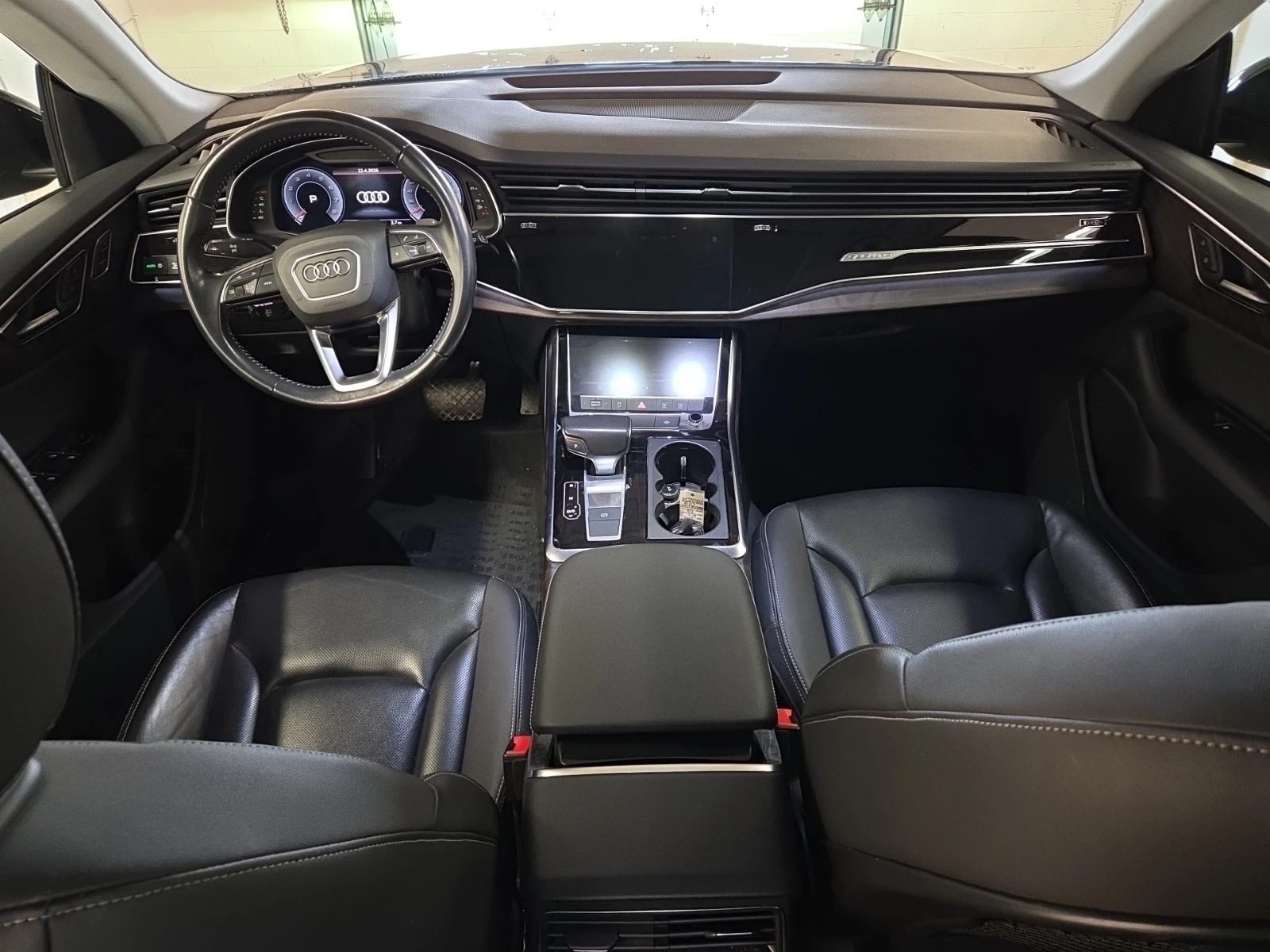 Audi Q8 Progressiv * * CARFAX * * АВТО КРЕДИТ * * , снимка 9 - Автомобили и джипове - 54360903
