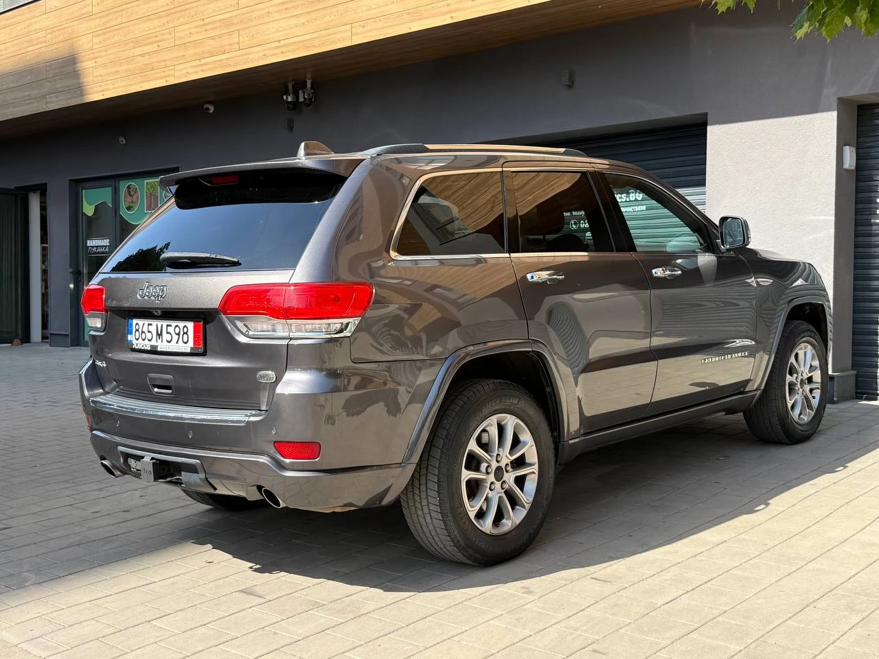 Jeep Grand cherokee 5.7V8HEMI* 4X4* OVERLAND* ОБСЛУЖЕН!, снимка 4 - Автомобили и джипове - 55425229