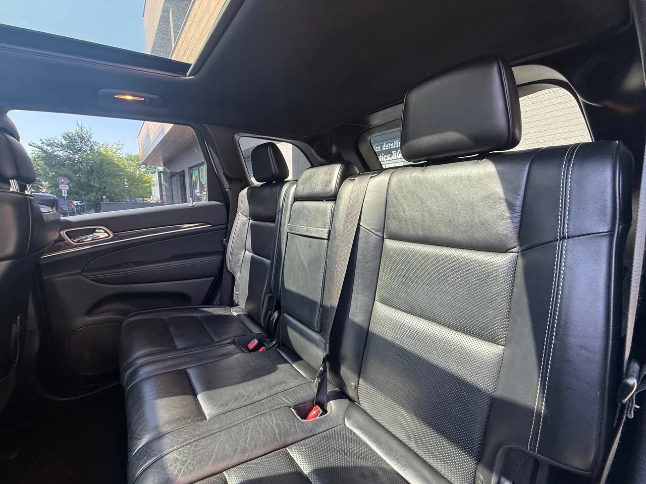 Jeep Grand cherokee 5.7V8HEMI* 4X4* OVERLAND* ОБСЛУЖЕН!, снимка 10 - Автомобили и джипове - 55425229