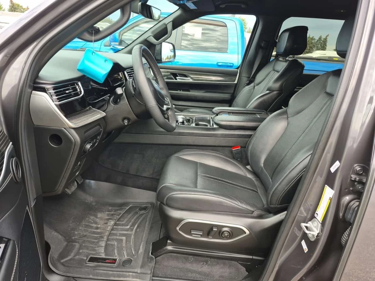 Jeep Grand Wagoneer Series III / Distronic / Hud /Carfax / ����������  | Mobile.bg � ����������� 5