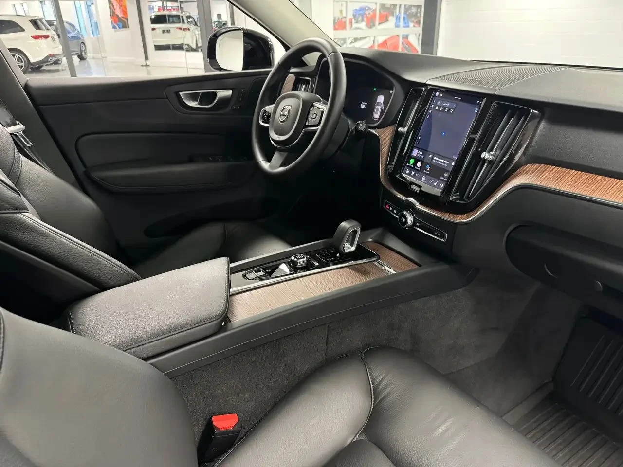 Volvo XC60, снимка 15 - Автомобили и джипове - 56729136