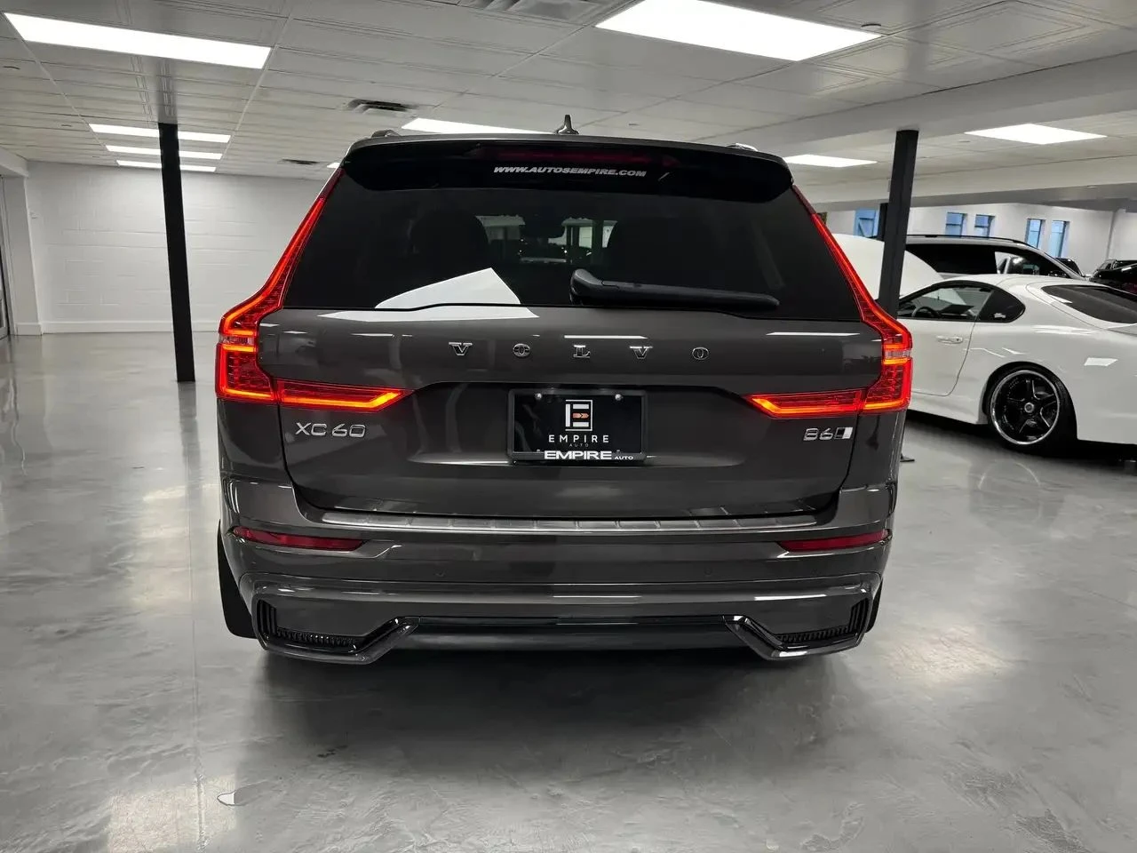 Volvo XC60, снимка 4 - Автомобили и джипове - 56729136