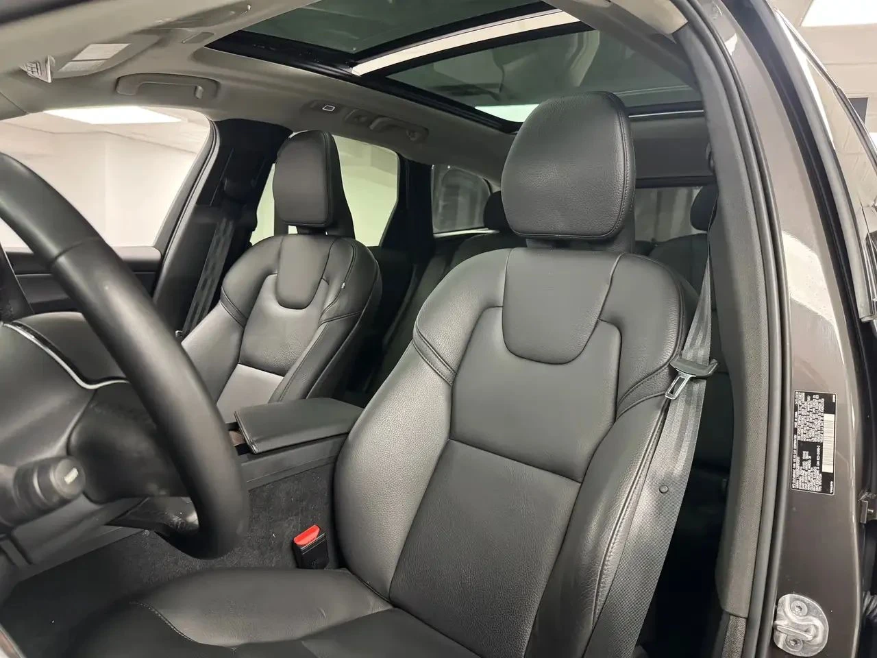 Volvo XC60, снимка 10 - Автомобили и джипове - 56729136
