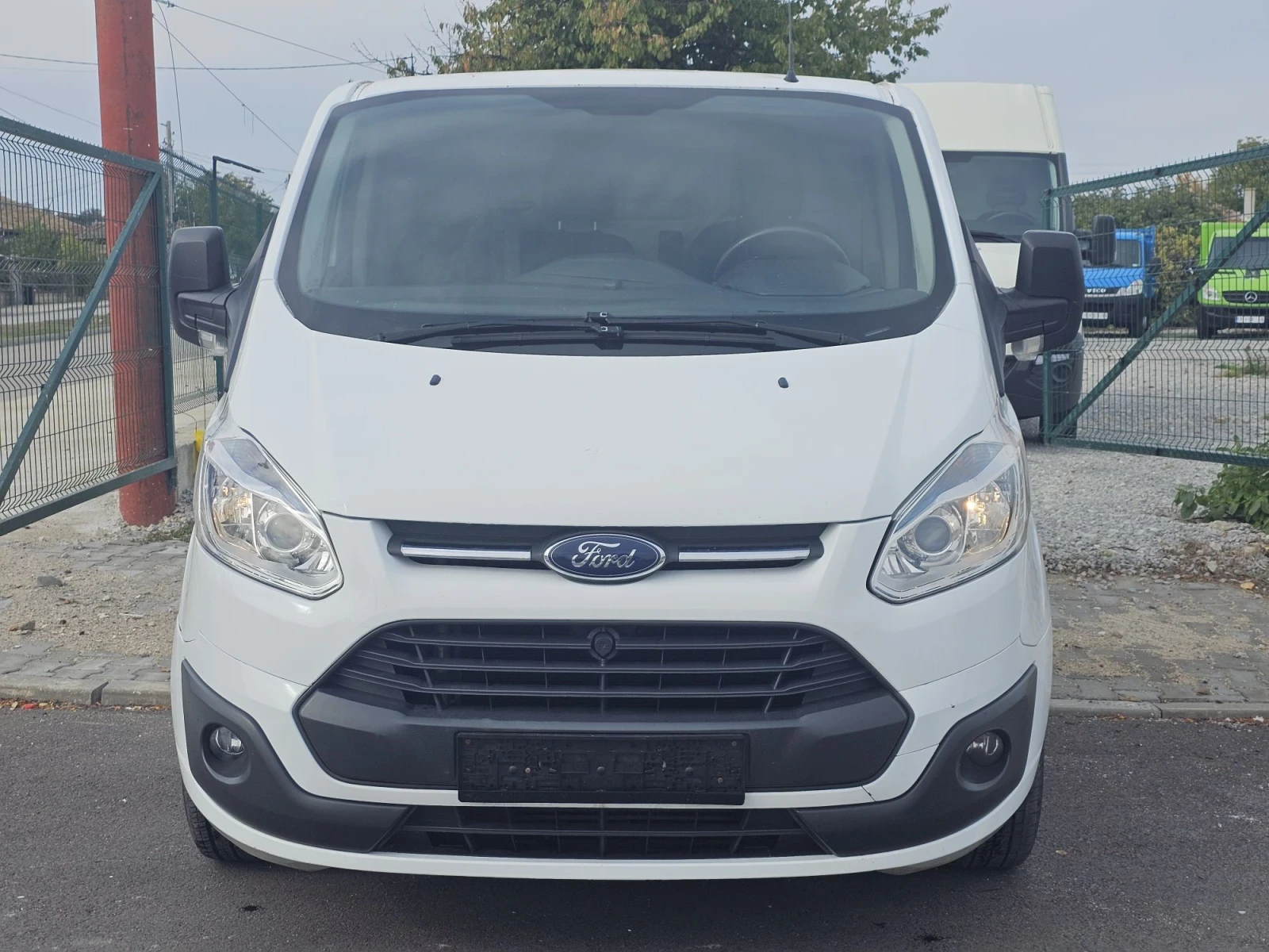 Ford Transit Custom 2.2TDCi/TOP/, снимка 2 - Бусове и автобуси - 56523364