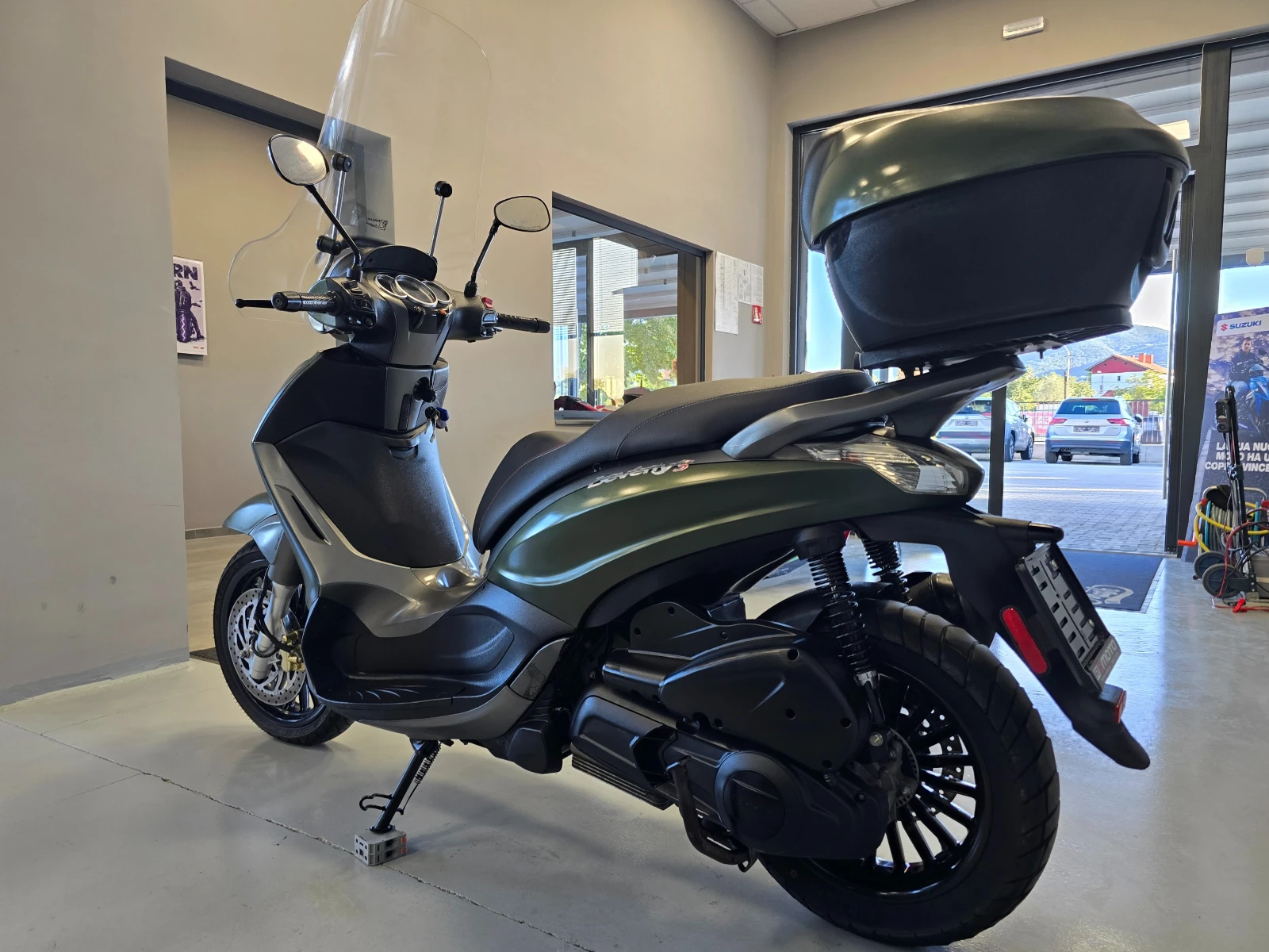 Piaggio Beverly 300S, ABS-ASR, 2018г., снимка 4 - Мотоциклети и мототехника - 55998336