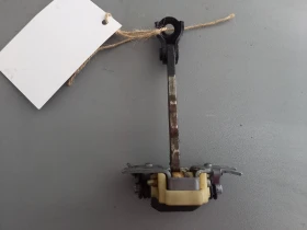 Панта врата ограничителна предна лява Рено Лагуна хечбек 