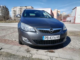 Opel Astra Sports Tourer, снимка 1