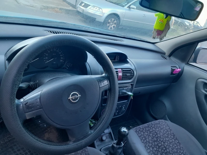 Opel Corsa, снимка 2 - Автомобили и джипове - 47729031