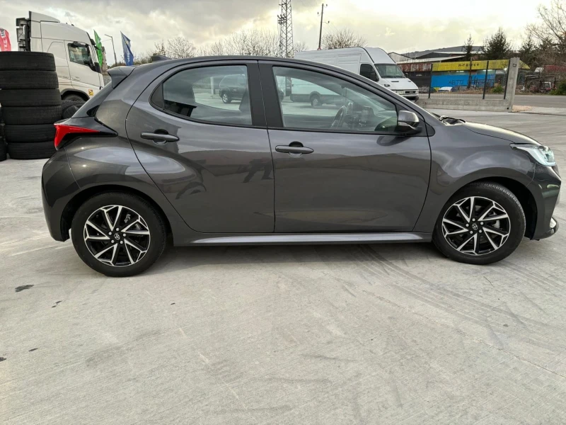 Toyota Yaris TOYOTA YARIS  HYBRID  2022, снимка 10 - Автомобили и джипове - 48120819