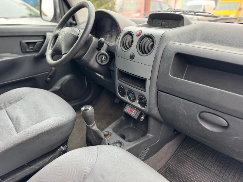 Citroen Berlingo 1.9d Hladilen, снимка 8 - Автомобили и джипове - 48207184