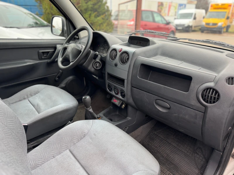 Citroen Berlingo 1.9d Hladilen, снимка 7 - Автомобили и джипове - 48207184