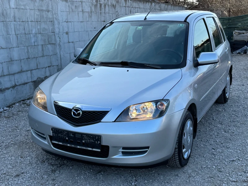 Mazda 2, снимка 1 - Автомобили и джипове - 49090294