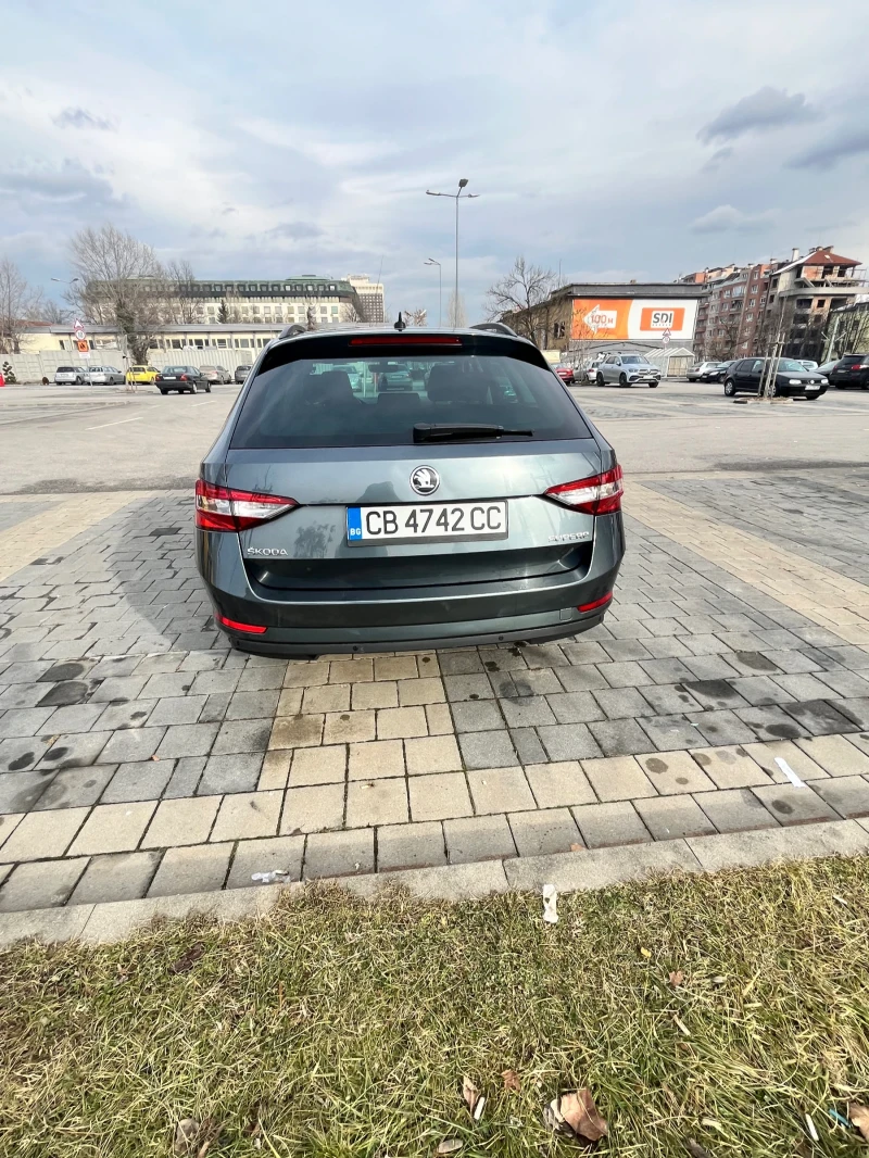 Skoda Superb, снимка 5 - Автомобили и джипове - 49425027