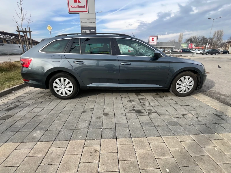 Skoda Superb, снимка 4 - Автомобили и джипове - 49425027