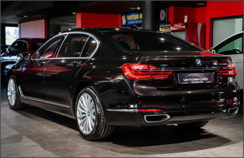 BMW 750 Li xDrive* Individual, снимка 4 - Автомобили и джипове - 51496691