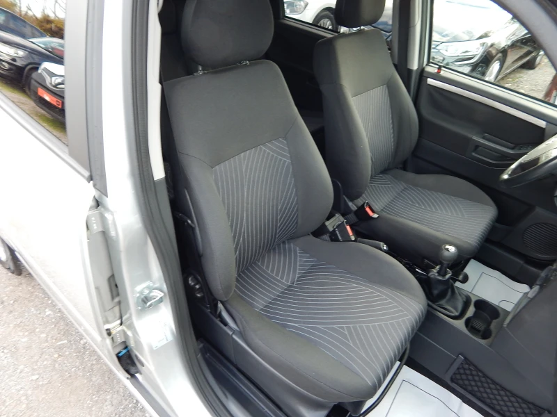 Opel Meriva 1.4i* ПЕРФЕКТНА* FACE LIFT* , снимка 17 - Автомобили и джипове - 52178913