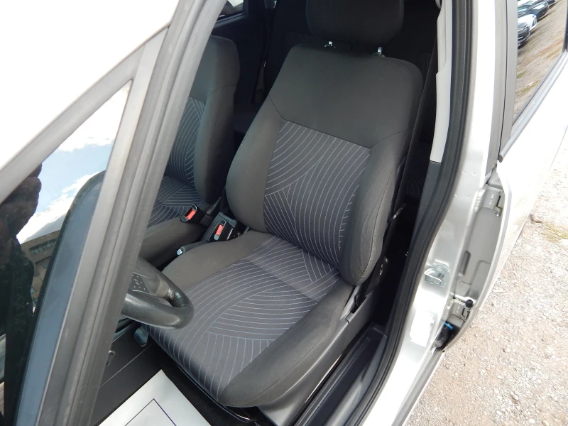 Opel Meriva 1.4i* ПЕРФЕКТНА* FACE LIFT* , снимка 14 - Автомобили и джипове - 52178913