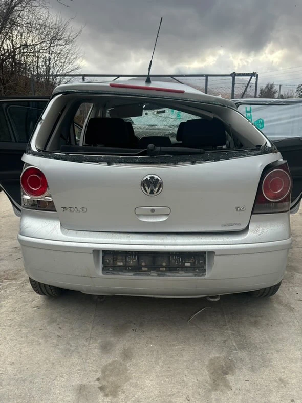 VW Polo, снимка 8 - Автомобили и джипове - 48069527