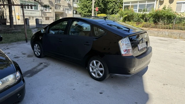 Toyota Prius, снимка 3 - Автомобили и джипове - 55959452