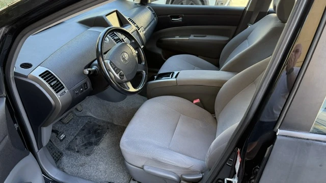 Toyota Prius, снимка 5 - Автомобили и джипове - 55959452