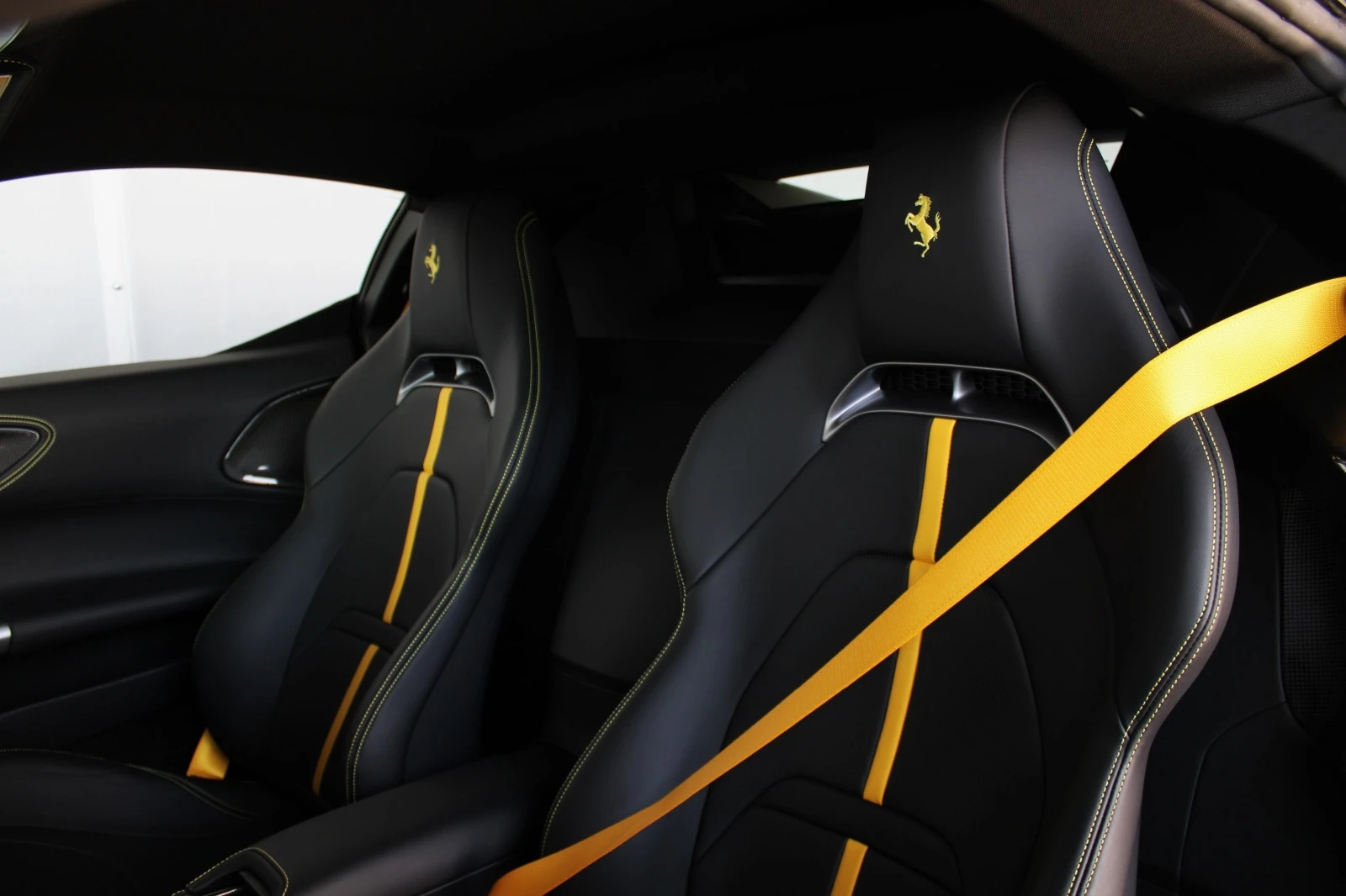 Ferrari SF 90 STRADALE LIFT JBL FULL CARBON *  * | Mobile.bg   11