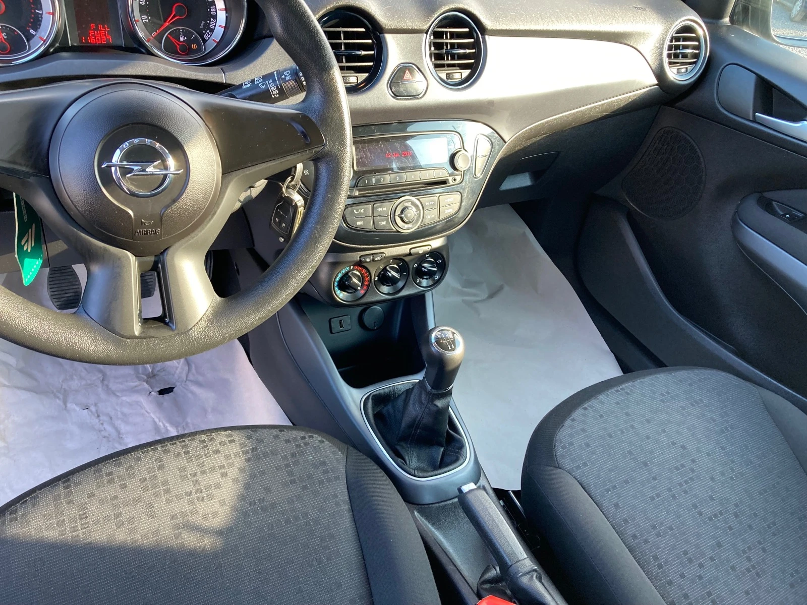 Opel Adam 1.2 I EVRO6 - изображение 10