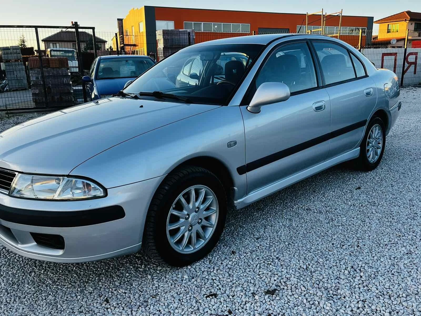 Mitsubishi Carisma 1.8i-Avtomatik-127000 km  - изображение 7