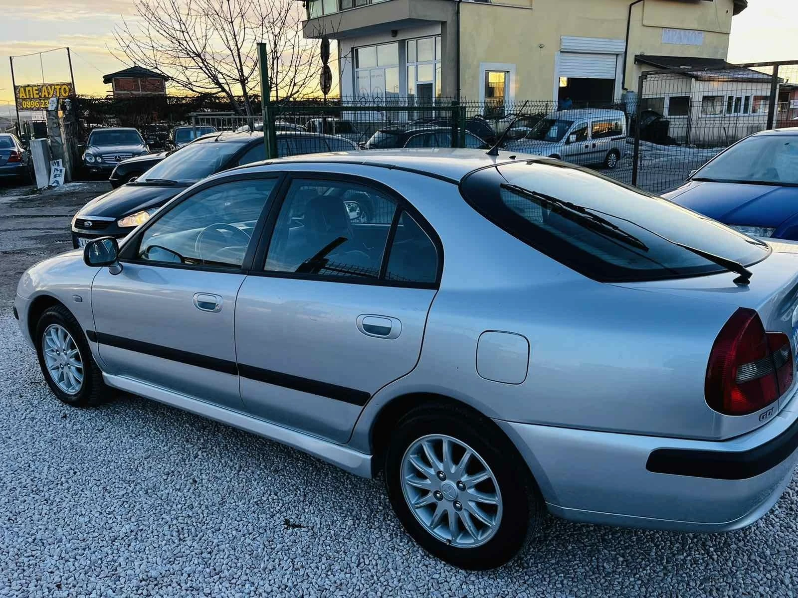 Mitsubishi Carisma 1.8i-Avtomatik-127000 km  - изображение 3