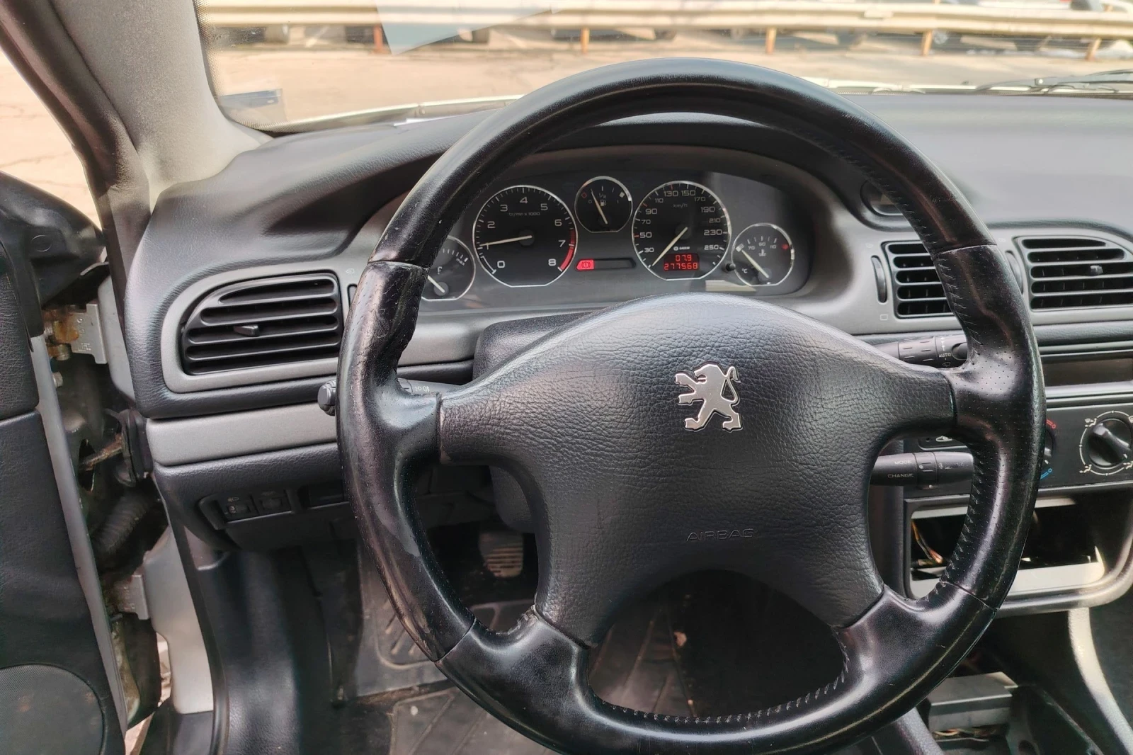 Peugeot 406 Купе - изображение 10