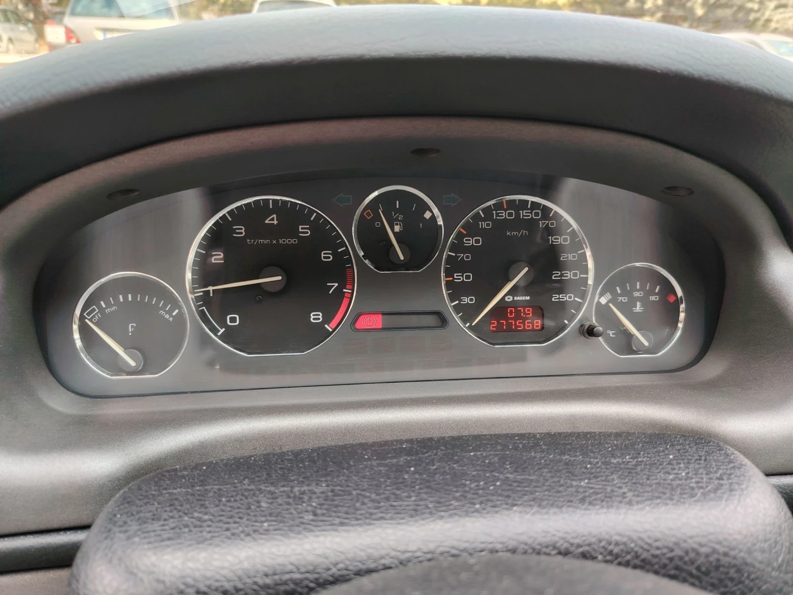 Peugeot 406 Купе - изображение 6