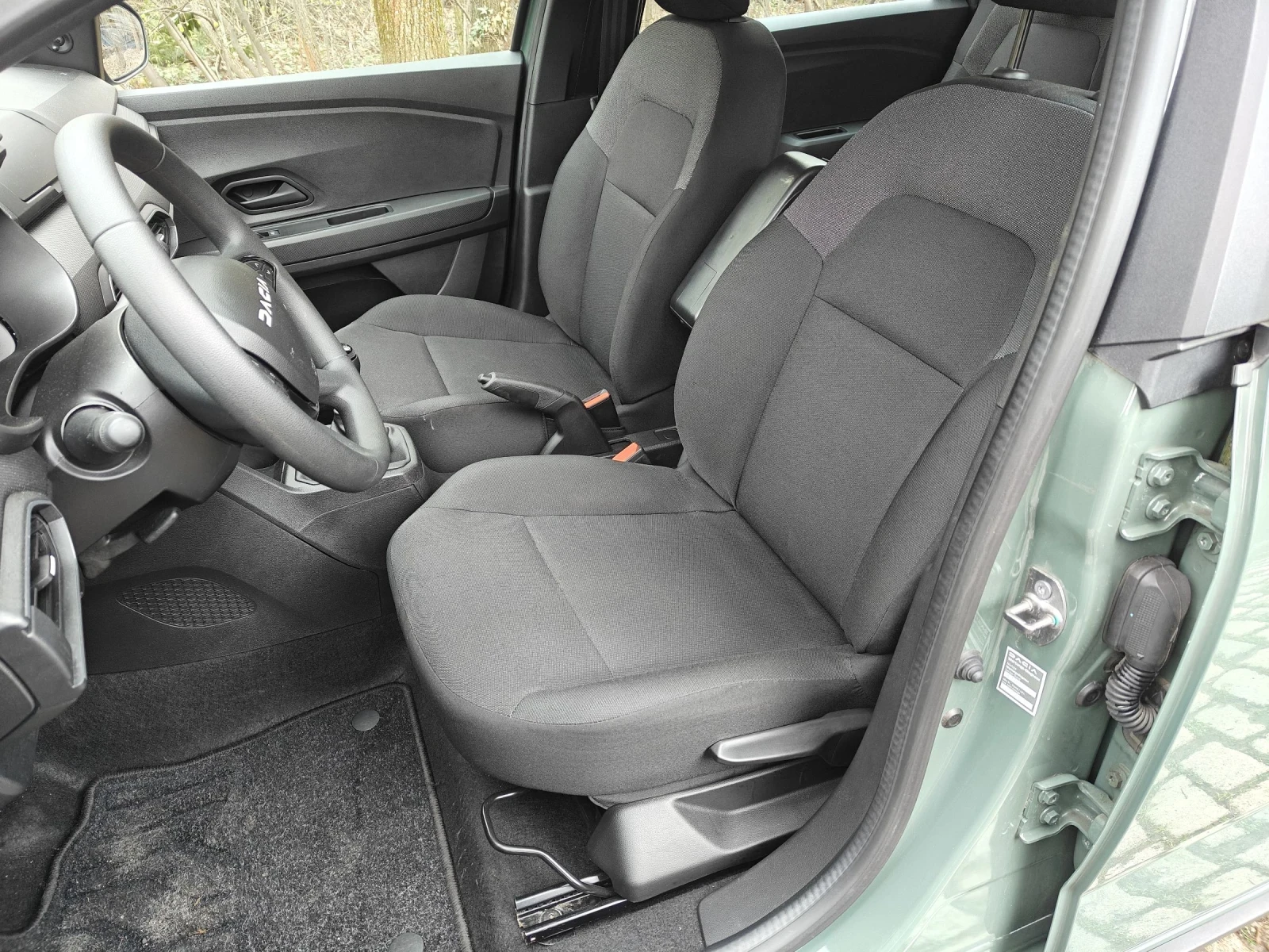 Dacia Jogger 1.0i 110к.с - изображение 8