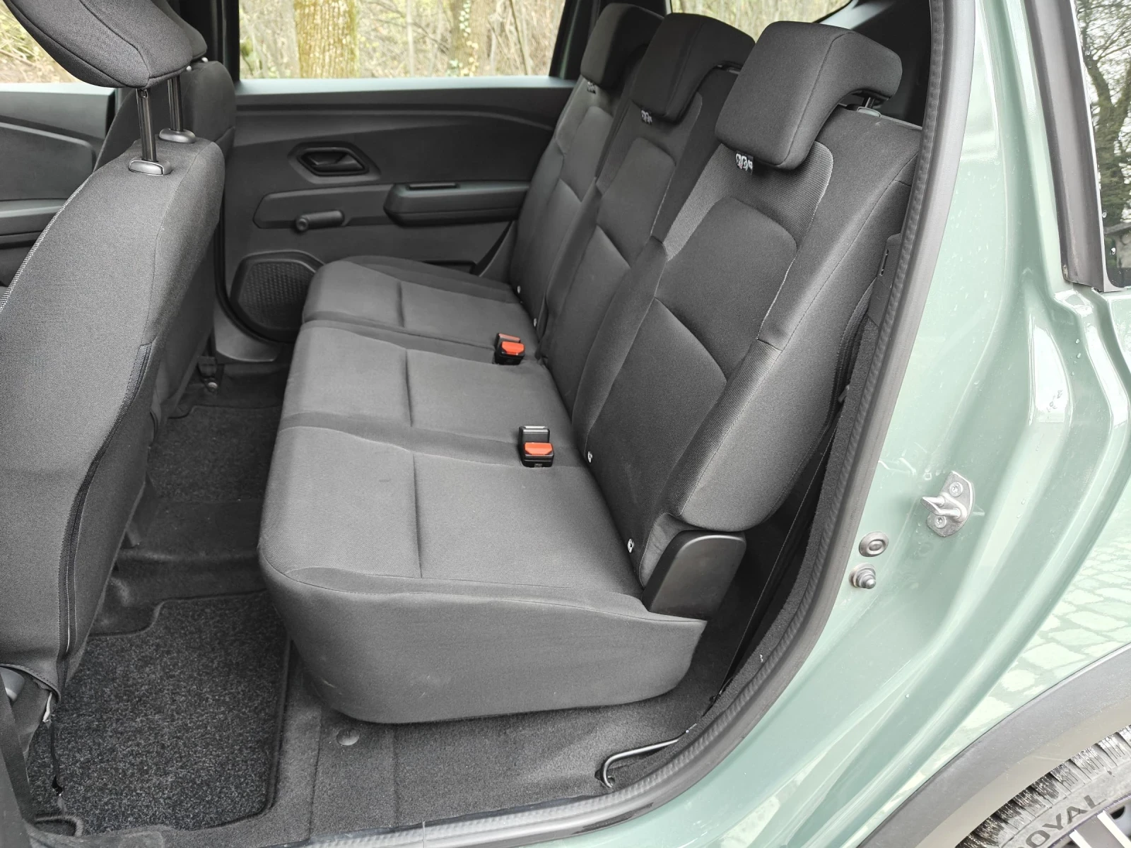 Dacia Jogger 1.0i 110к.с - изображение 9