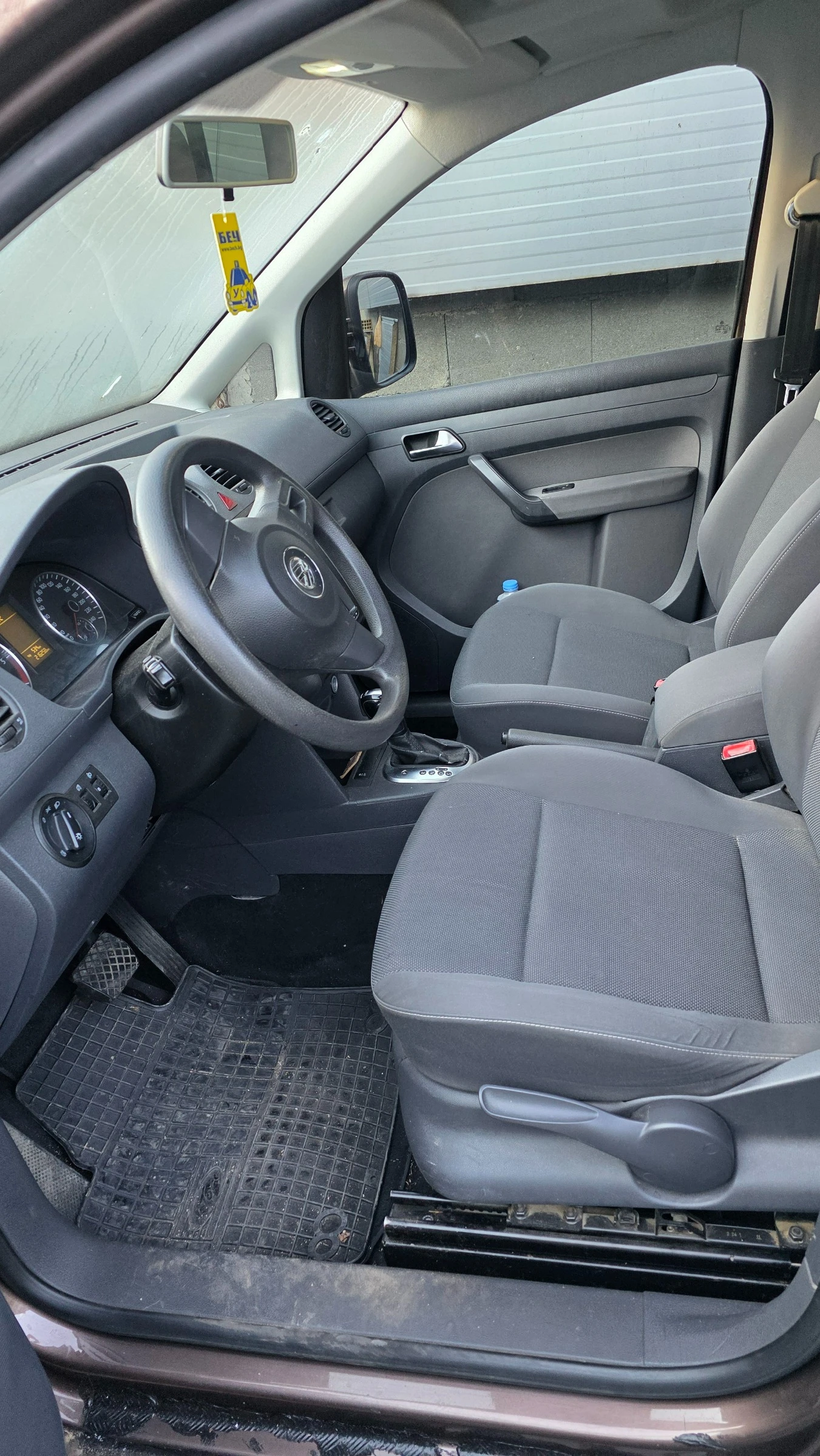 VW Caddy 1.6 TDI - изображение 10
