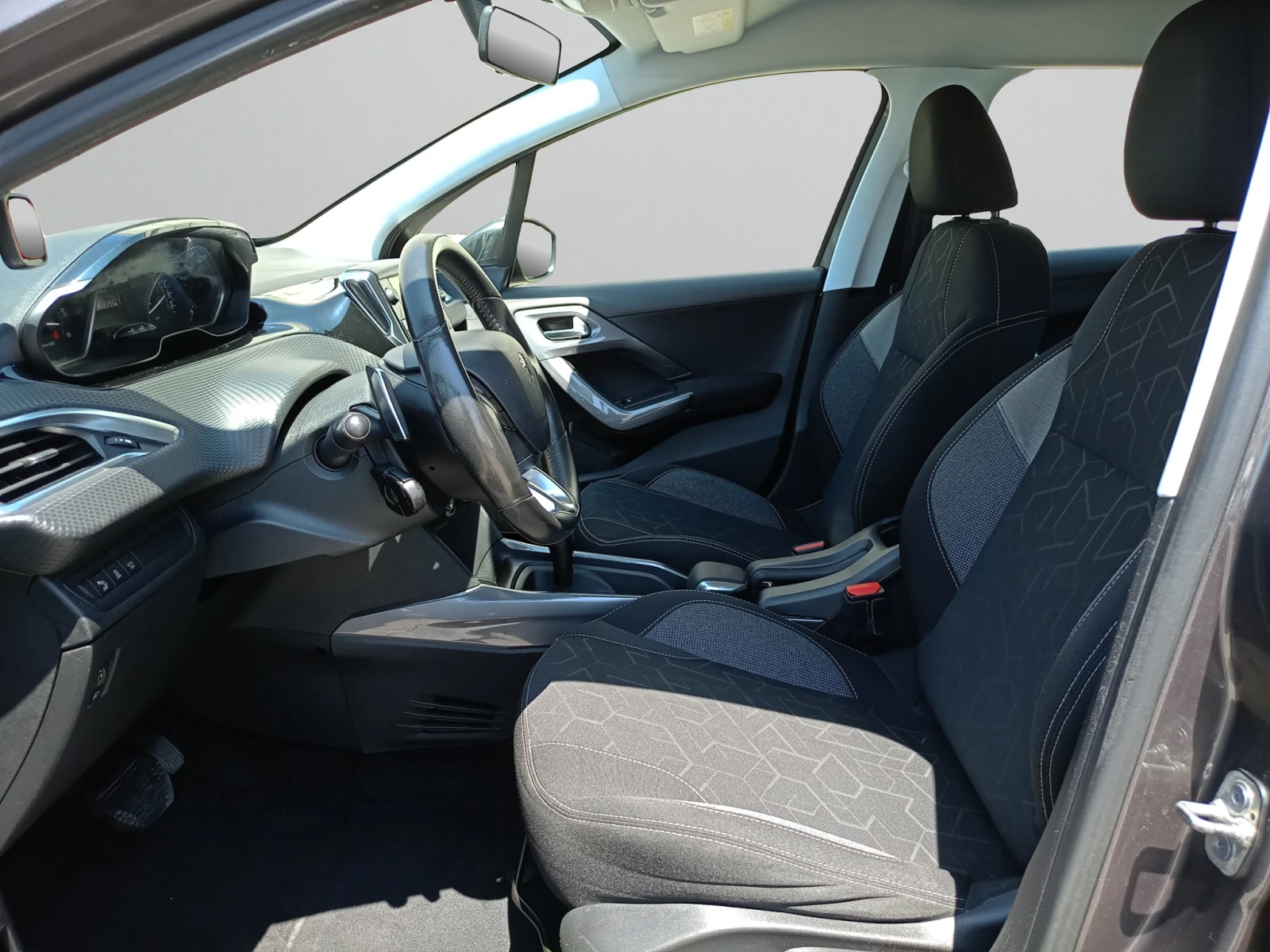 Peugeot 2008 ACTIVE 1.6 HDI 100 BVMP6 - изображение 10