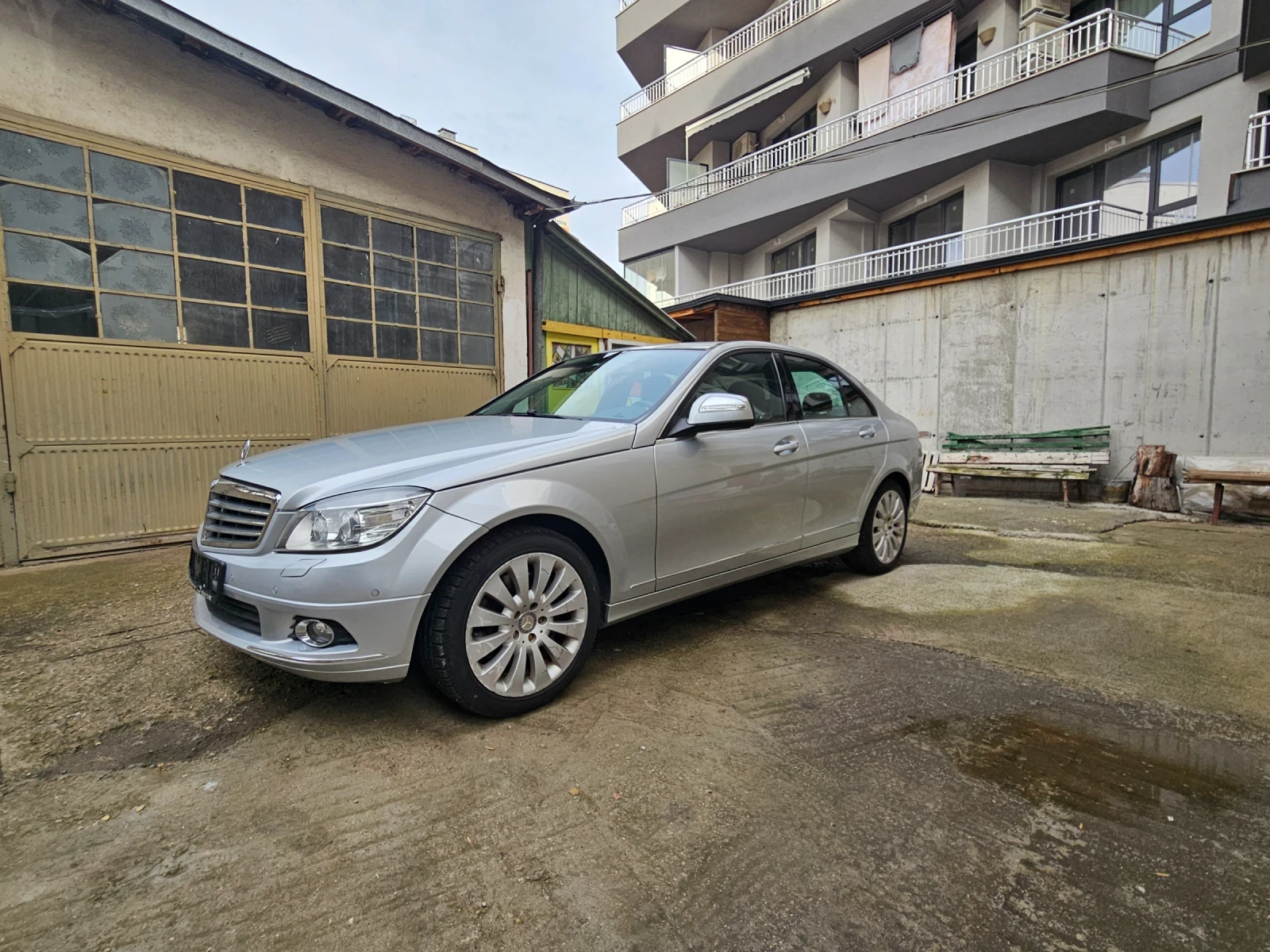 Mercedes-Benz C 350 i 272 к.с. - изображение 8