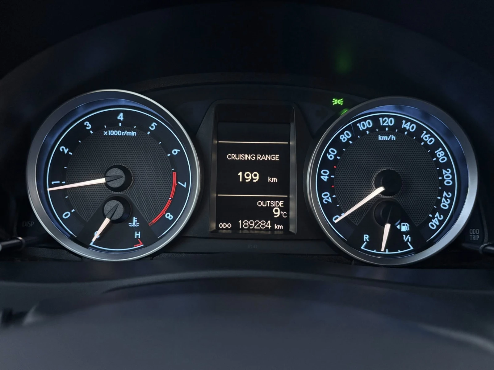 Toyota Auris 1.6 бензин ЕВРО5, снимка 12 - Автомобили и джипове - 53817834