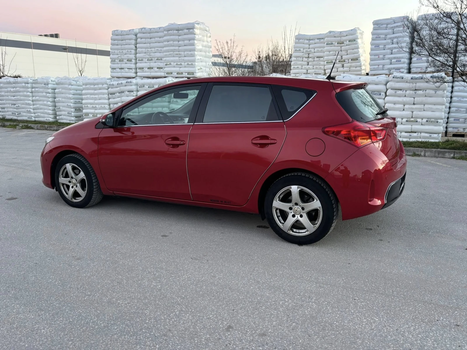 Toyota Auris 1.6 бензин ЕВРО5, снимка 7 - Автомобили и джипове - 53817834