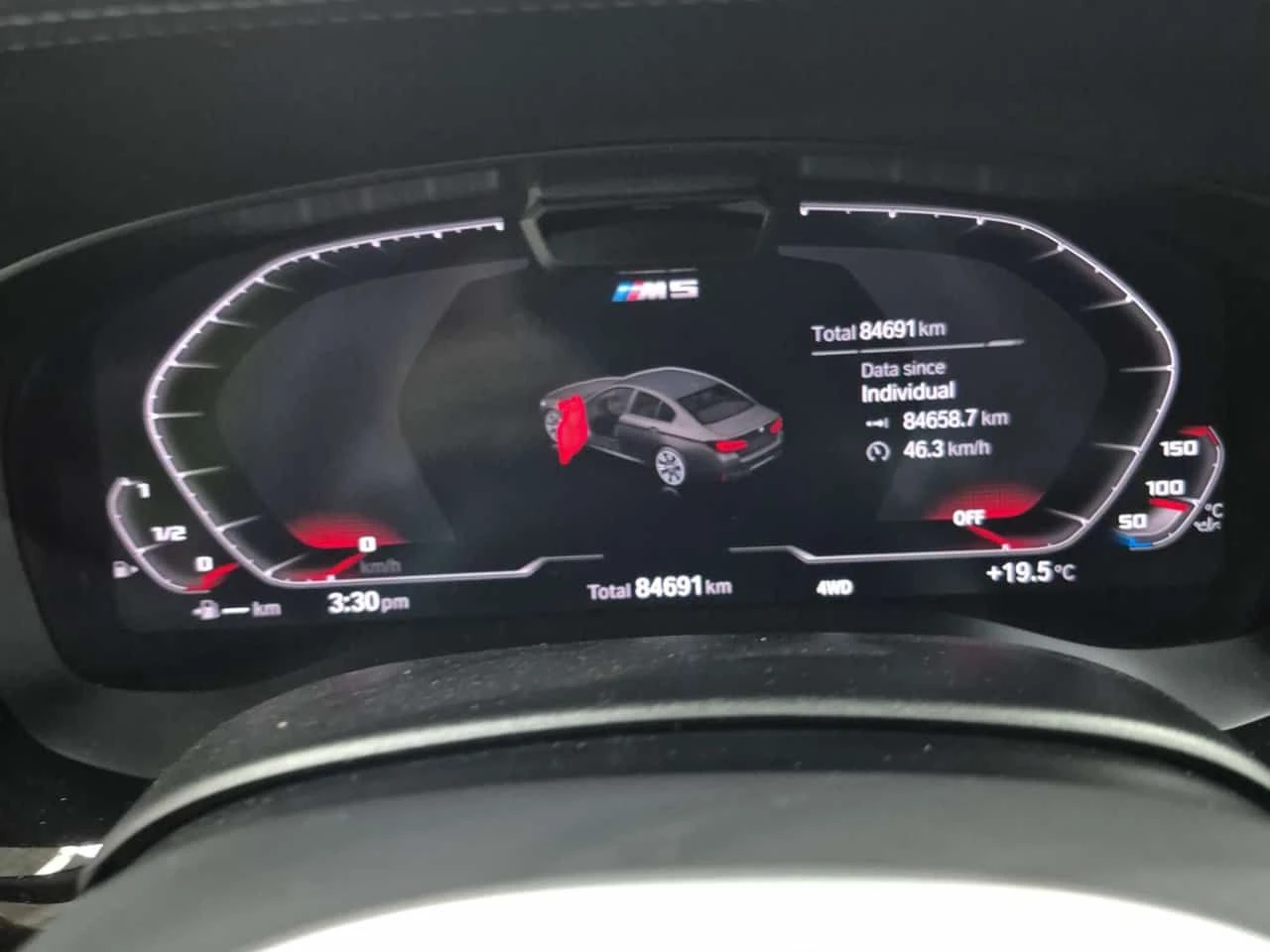 BMW M5 * COMP* Дистроник* Смарт Ключ* Harman Kardon* , снимка 10 - Автомобили и джипове - 53819896