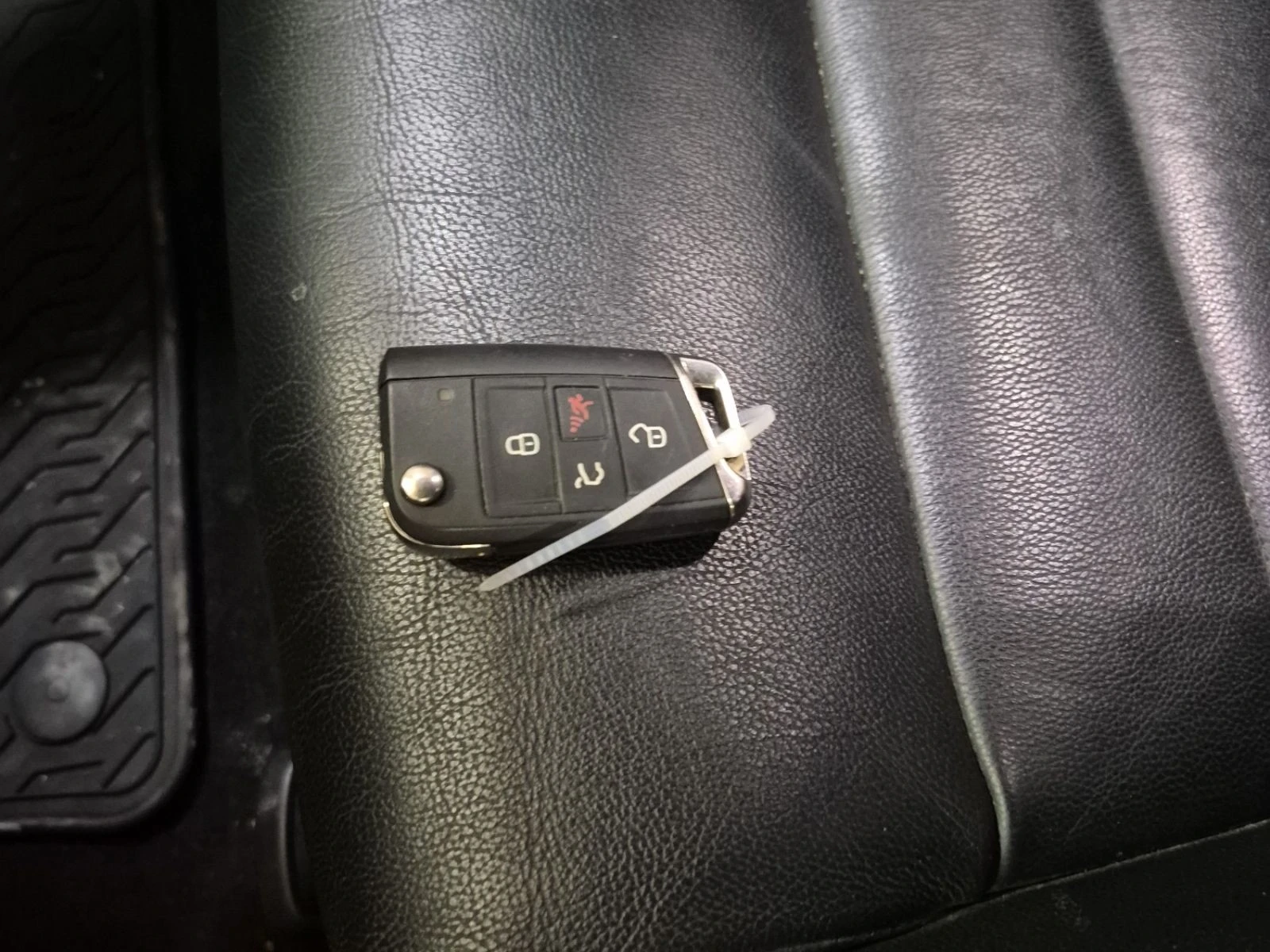 VW Golf R С РЕГИСТРАЦИЯ & АВТО КРЕДИТ , снимка 11 - Автомобили и джипове - 53894739