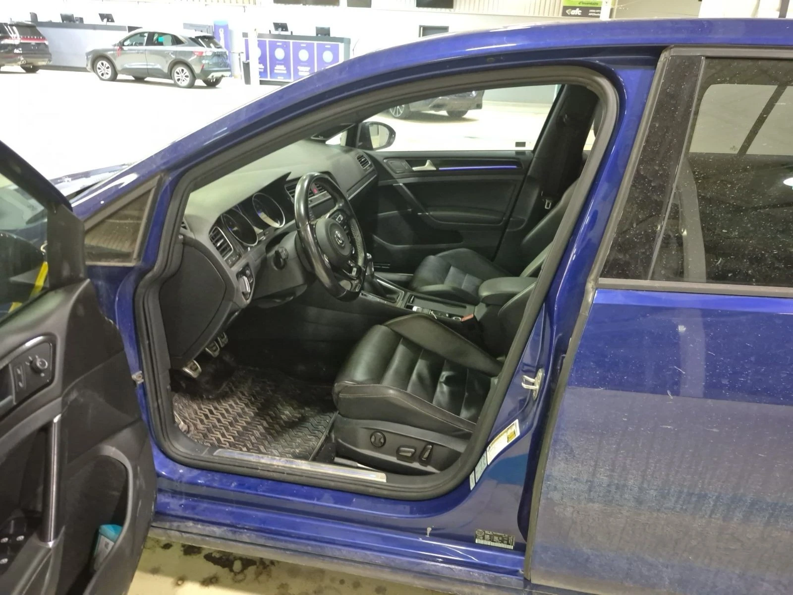 VW Golf R С РЕГИСТРАЦИЯ & АВТО КРЕДИТ , снимка 5 - Автомобили и джипове - 53894739