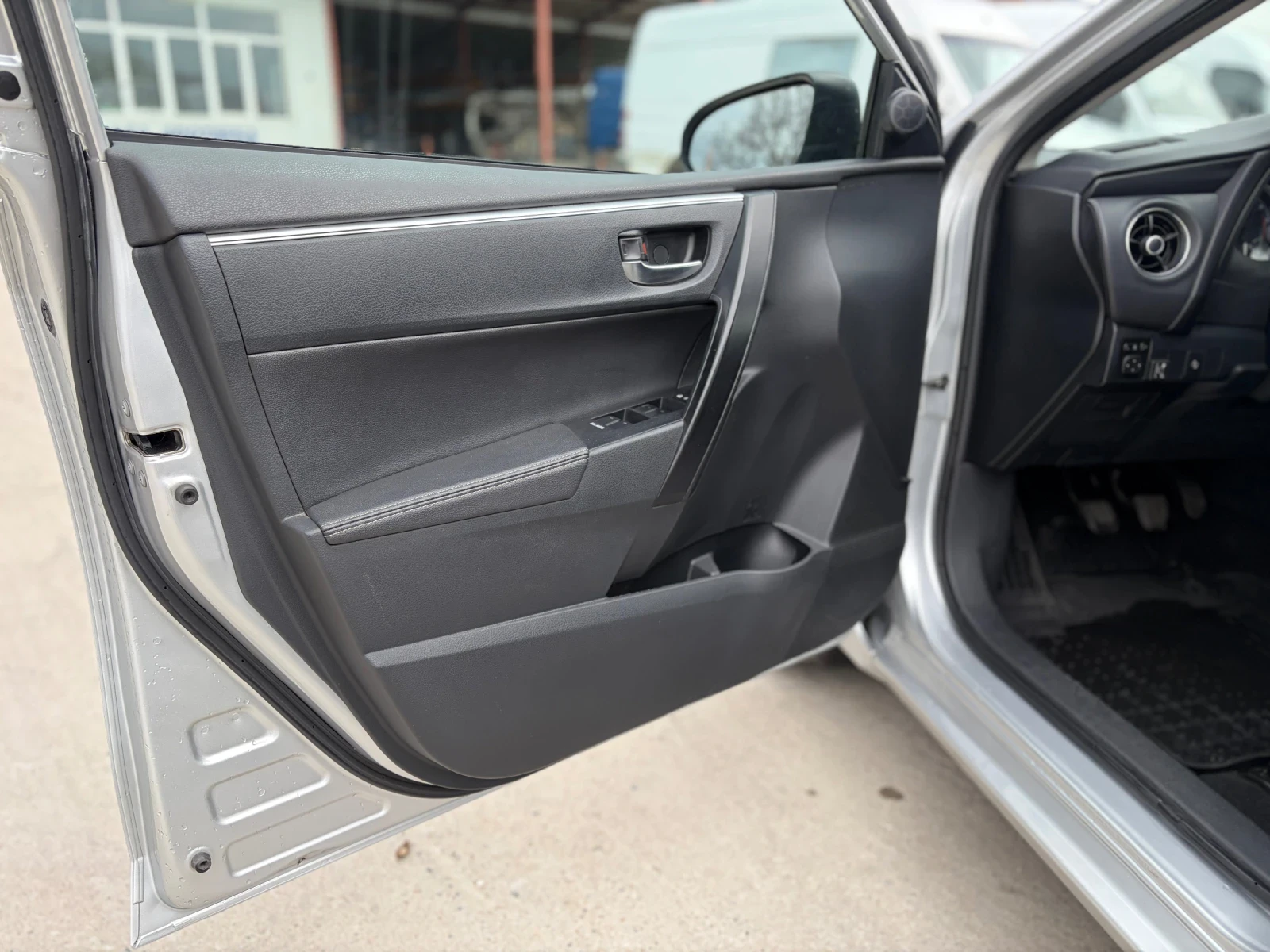 Toyota Corolla 1.6 FACE на ГАЗ Всички Есктри!!, снимка 12 - Автомобили и джипове - 53950910