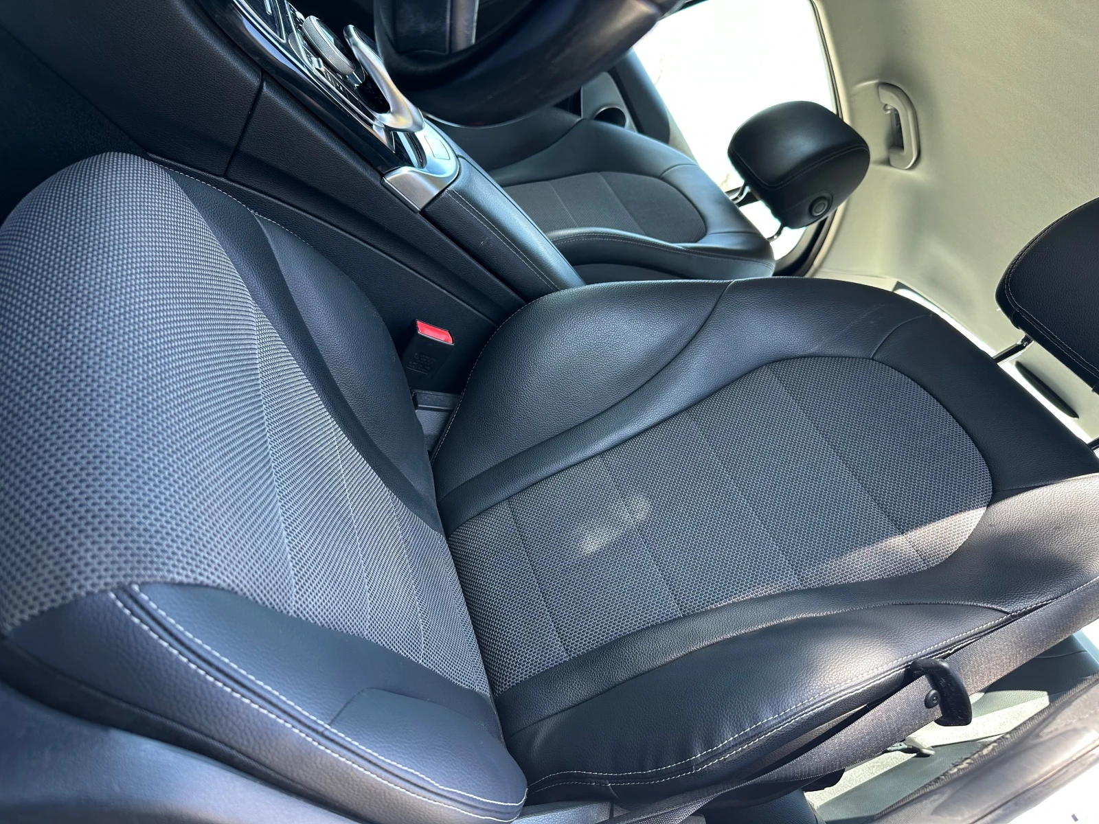 Mercedes-Benz C 220 CDI * АВТОМАТ* FULL LED* , снимка 15 - Автомобили и джипове - 54124191