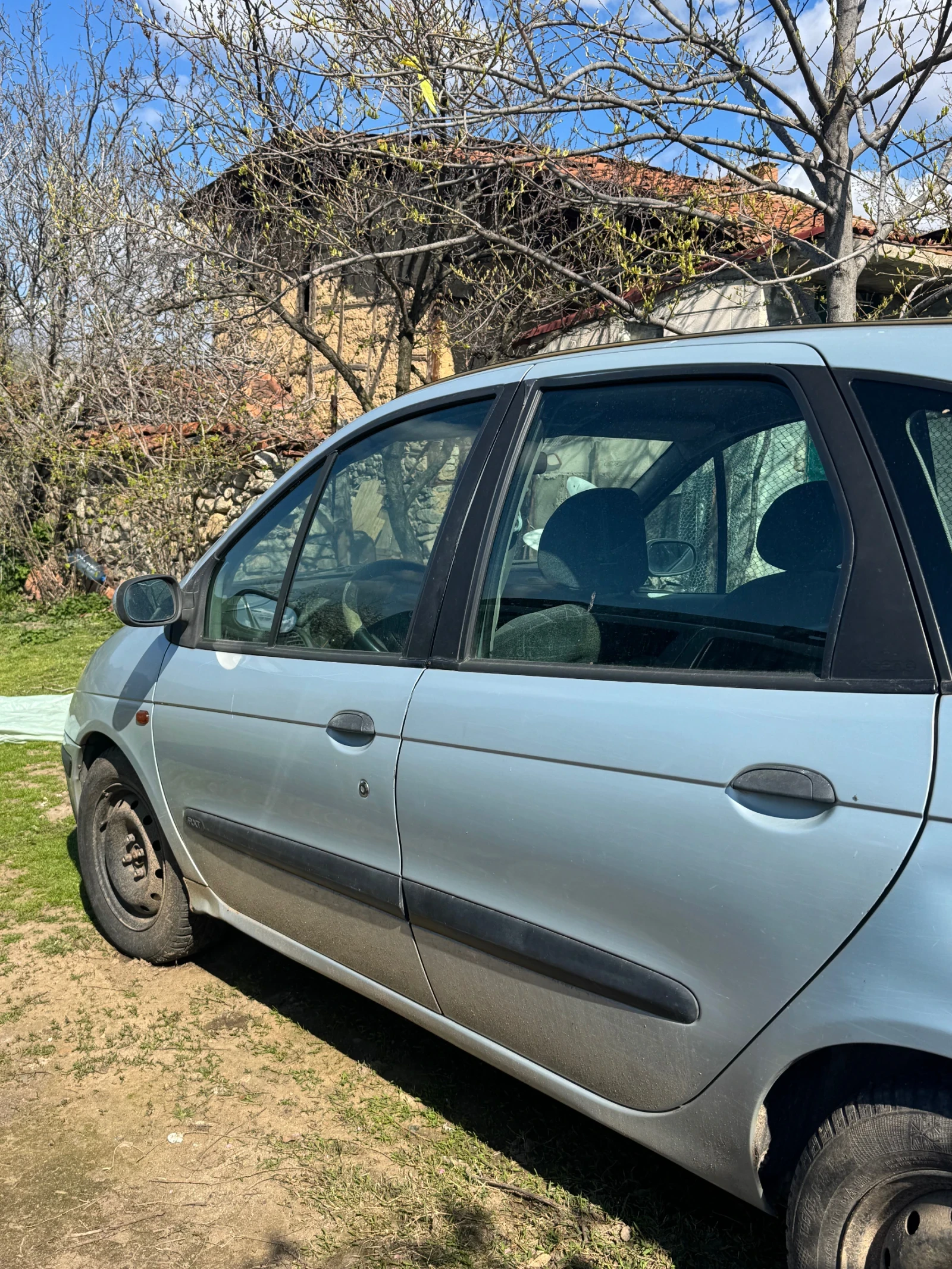 Renault Scenic, снимка 3 - Автомобили и джипове - 54171611
