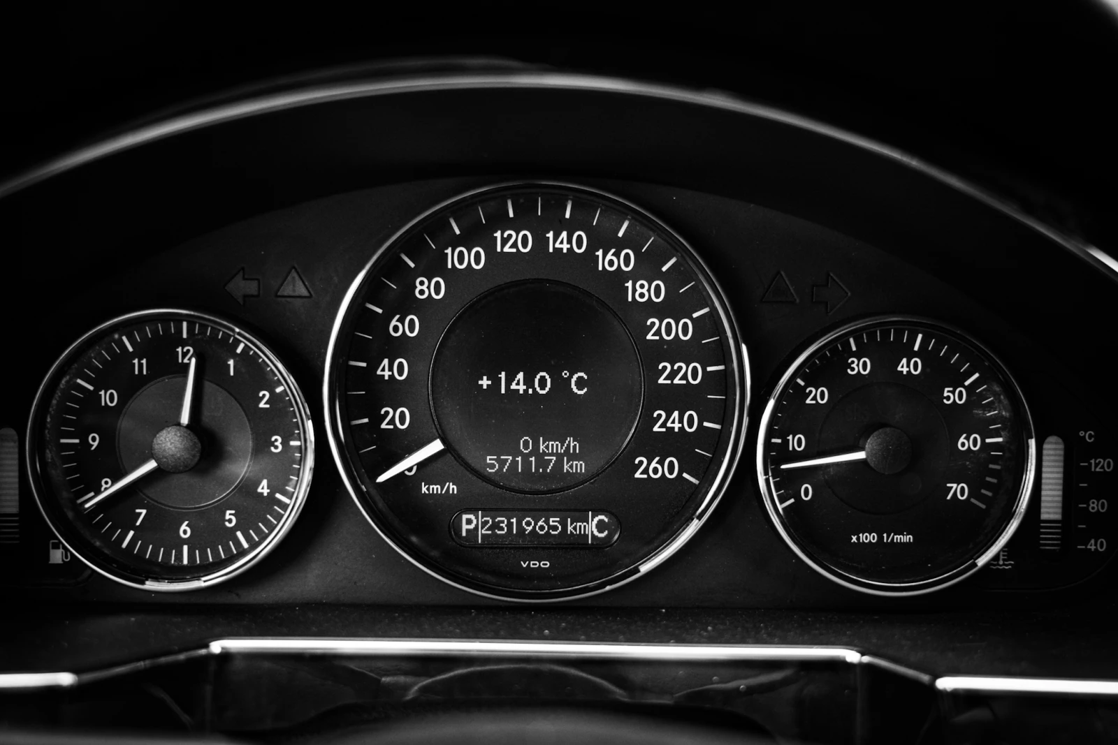 Mercedes-Benz CLS 500 AMG, снимка 11 - Автомобили и джипове - 54210672