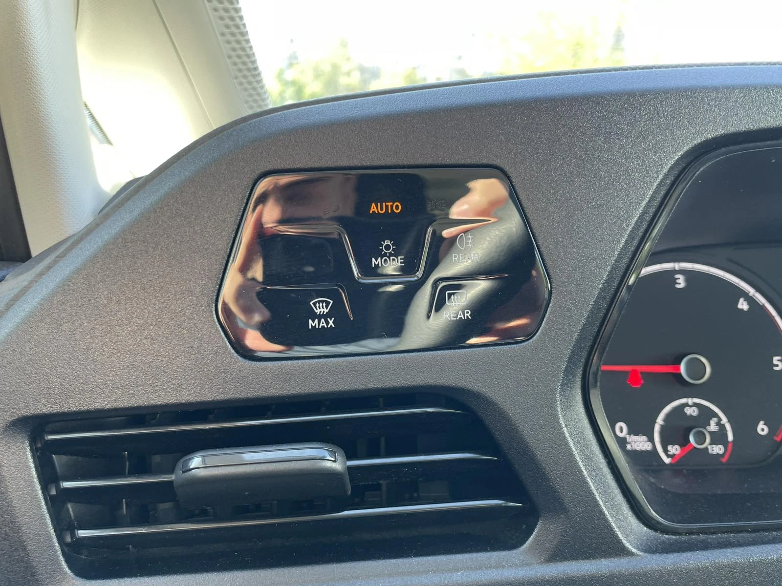 VW Caddy 4+ 1, снимка 14 - Автомобили и джипове - 54562241