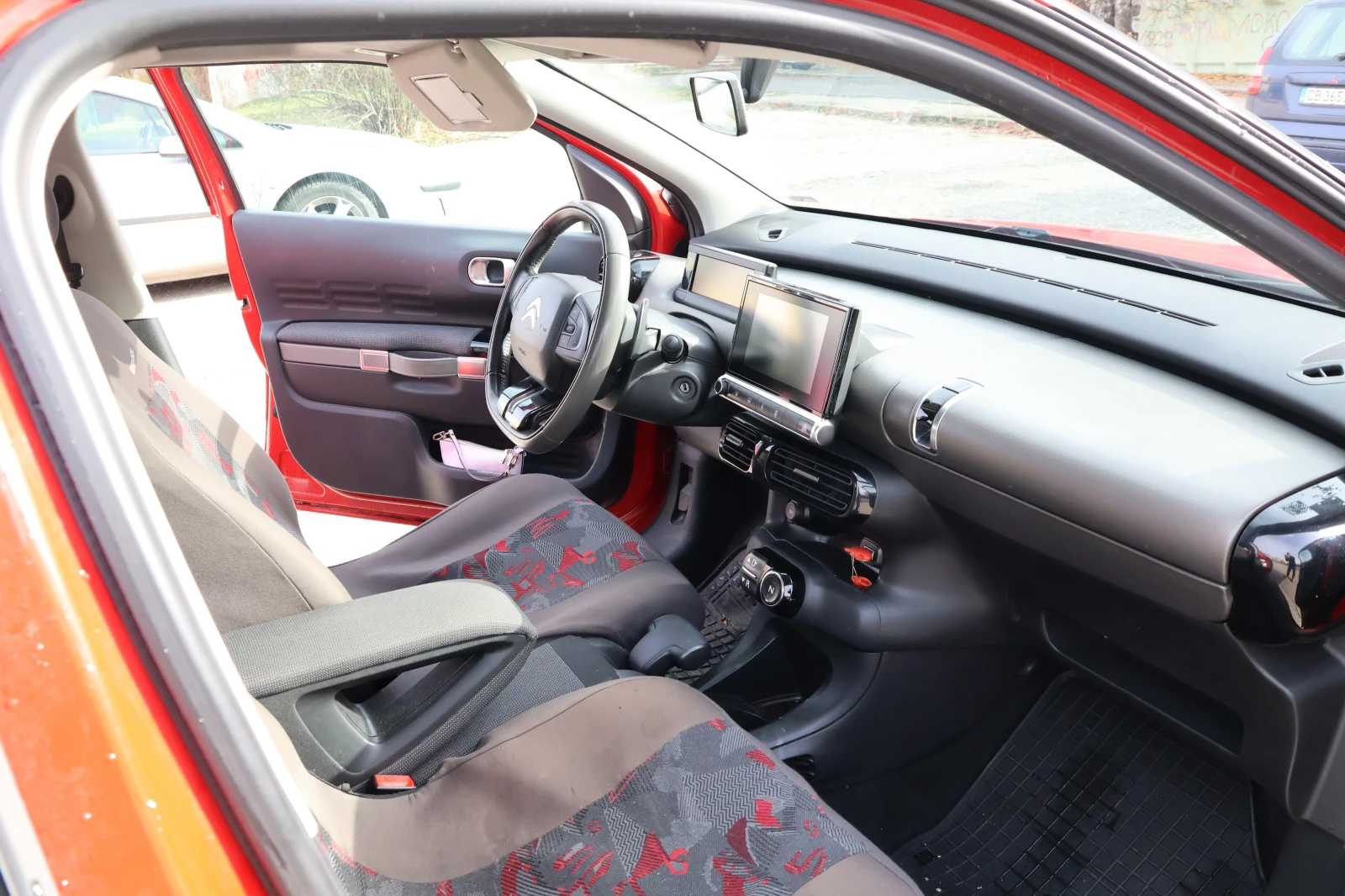 Citroen C4 Cactus, снимка 5 - Автомобили и джипове - 54599621