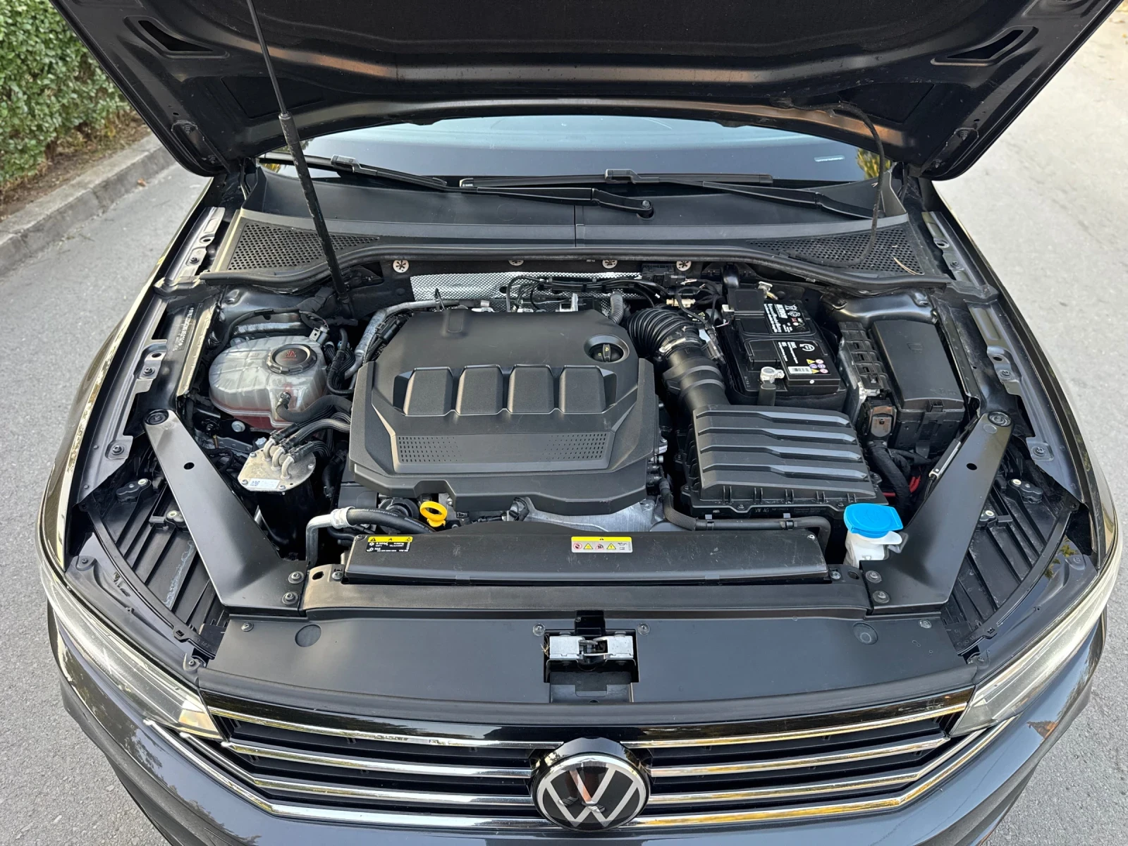 VW Passat FACE 2.0TDI DSG DISTR* LineAssist | Mobile.bg � ����������� 14