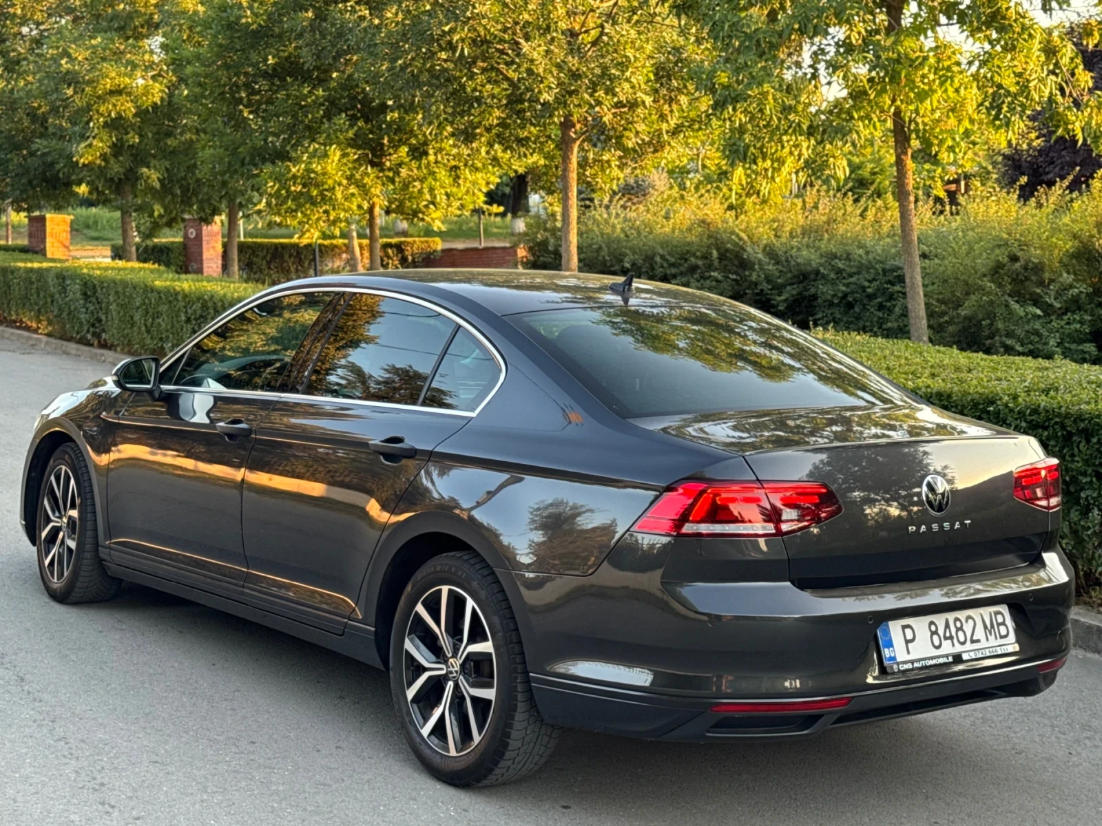 VW Passat FACE 2.0TDI DSG DISTR* LineAssist | Mobile.bg � ����������� 6
