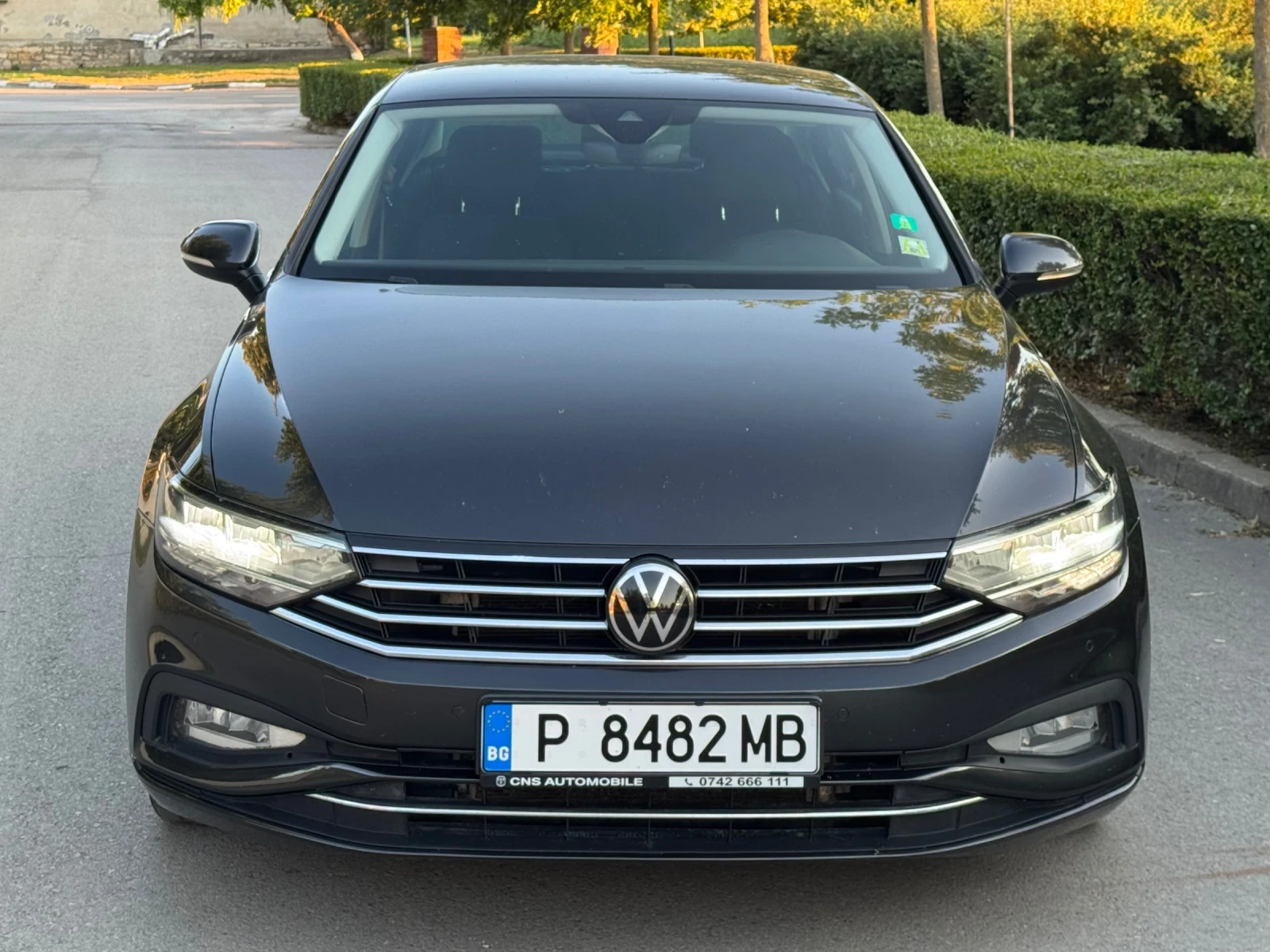 VW Passat FACE 2.0TDI DSG DISTR* LineAssist | Mobile.bg � ����������� 2